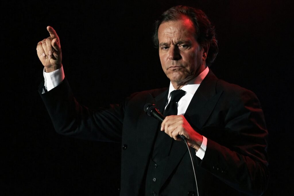 Julio Iglesias