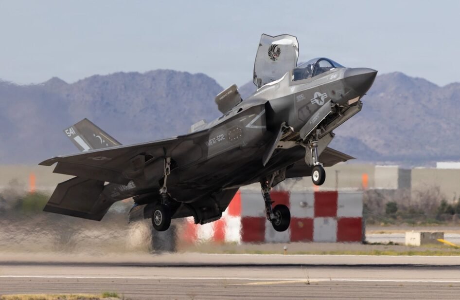 Imagen de archivo de un F-35B Lightning II, el mismo modelo que el aparato accidentado en la base aérea de Miramar. Foto: U.S. Air National Guard / Tech. Sgt. Hampton Stramler.