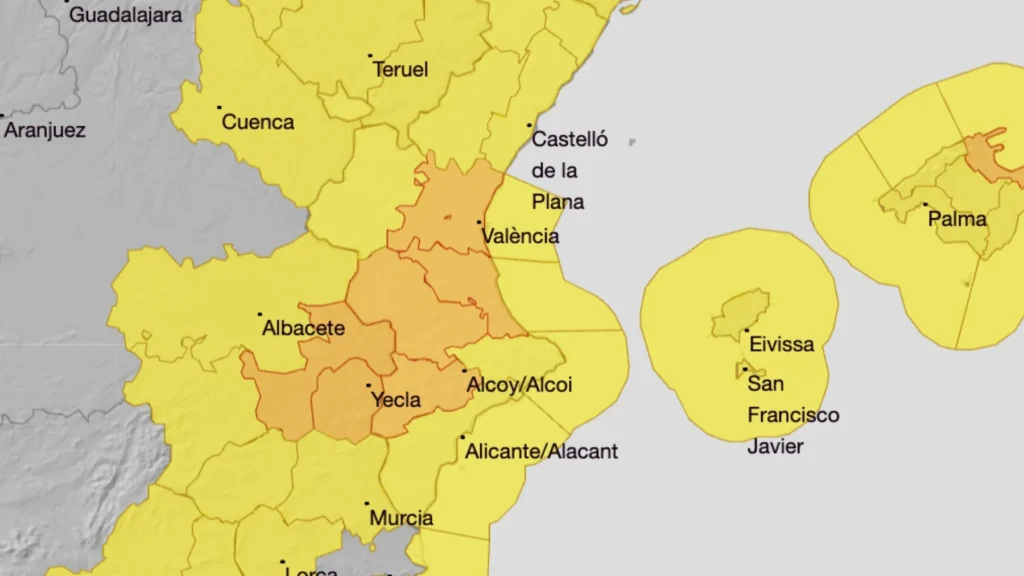 La Comunidad Valenciana afronta este jueves una jornada de fuerte inestabilidad, con avisos de AEMET por lluvias, tormentas, calor y fenómenos costeros.
